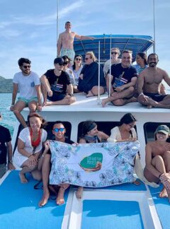 sunrise-divers-daytrip-dive-boat-guests