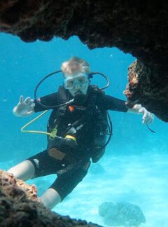 sunrise-divers-private-speedboat-PhiPhiIslands-young-diver